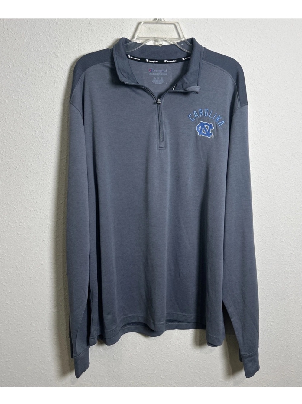North Carolina Tar Heels Champion 1/4 Zip Long Sleeve Shirt Men’s XL Embroidered